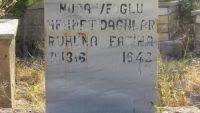 Mezar Taşları